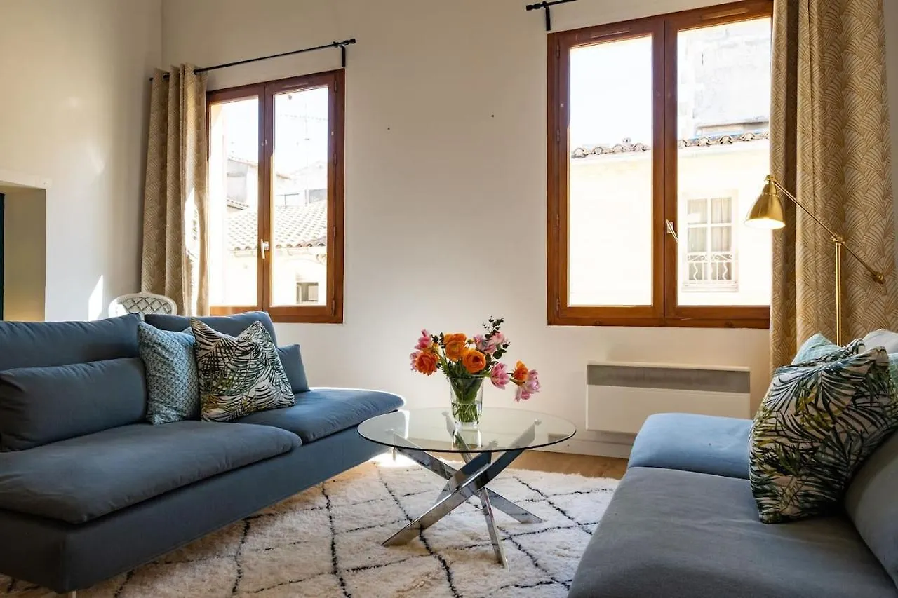 Sunny, Breezy Gem In The Centre Of The Old City Arles France